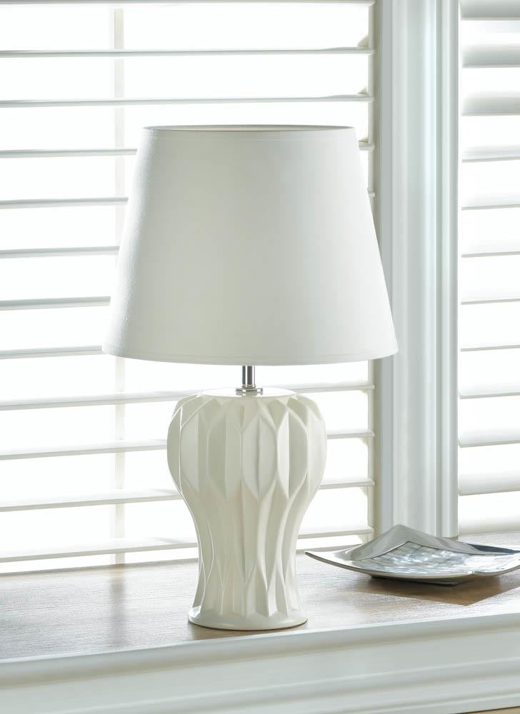 ABSTRACT CURVED TABLE LAMP